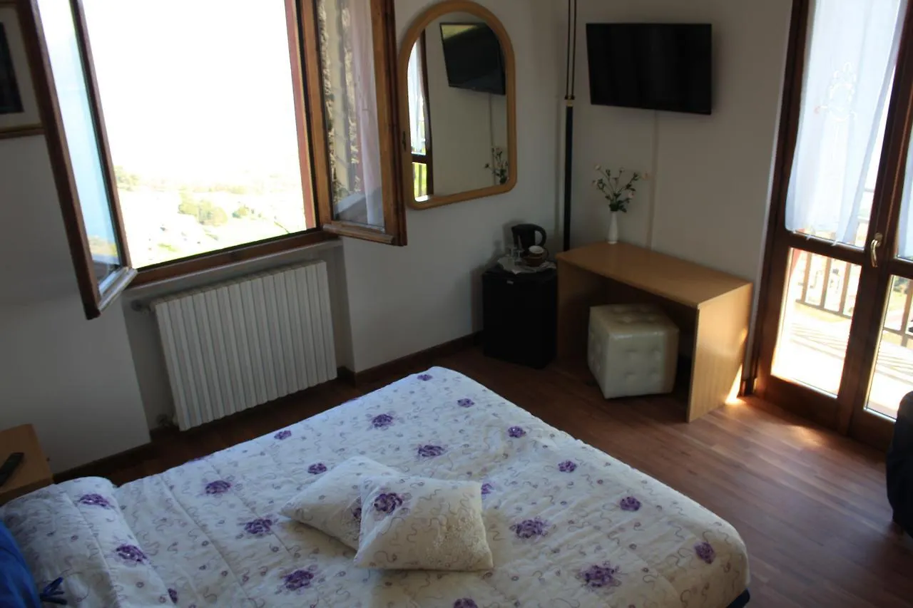**  Hotel Ca Vecia Gargnano Włochy