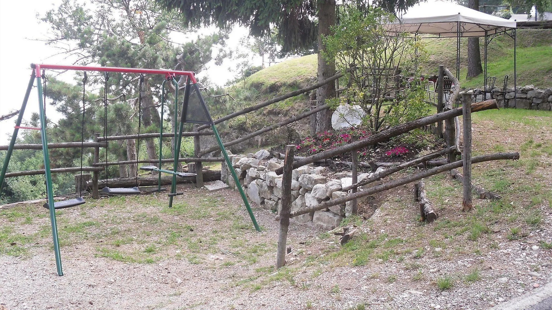 Ca Vecia Hotel Gargnano 2*,
